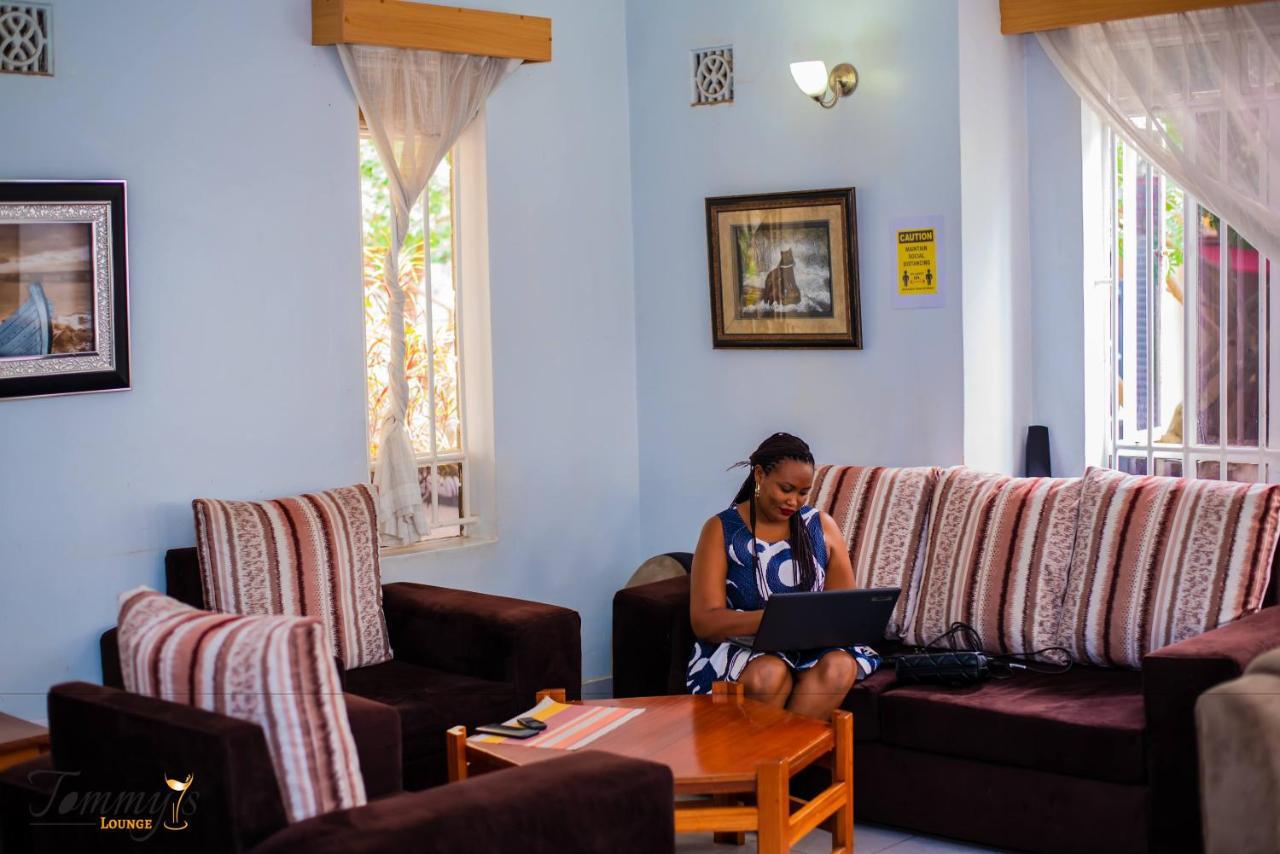 Hotel Tommy's Airport Lounge Syokimau Exterior foto